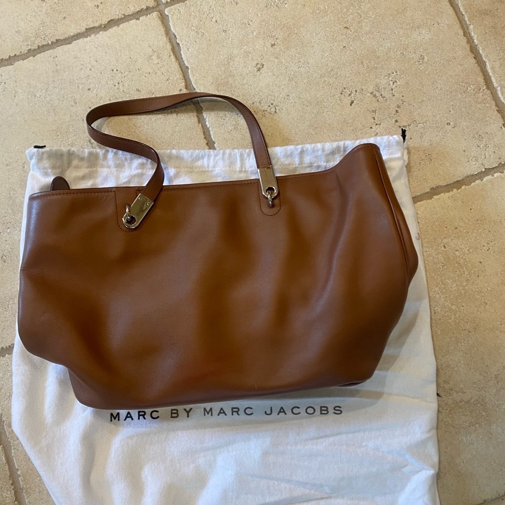 Marc Jacob’s tote bag in soft brown leather